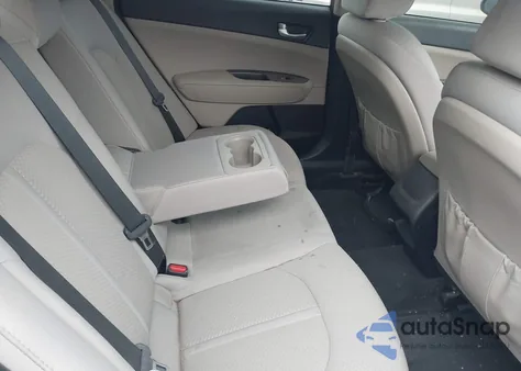 2018 Kia Optima Lx z USA, uszkodzony, nr VIN 5XXGT4L33JG232577